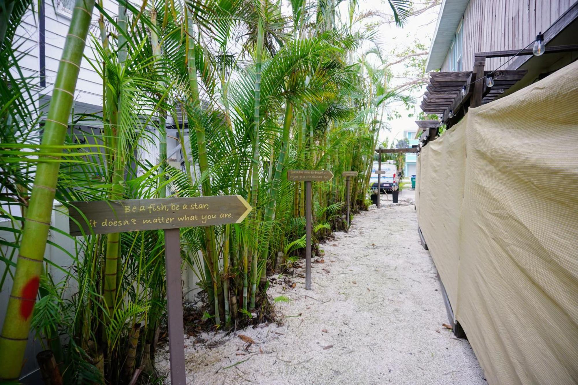 Ami Tree House Villa Bradenton Beach Exterior photo